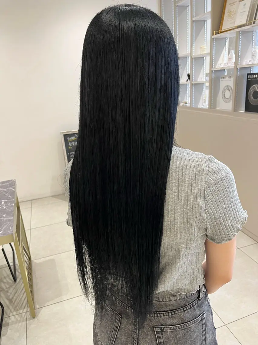 ロング 吹田 駿 髪質改善縮毛矯正のヘアスタイル