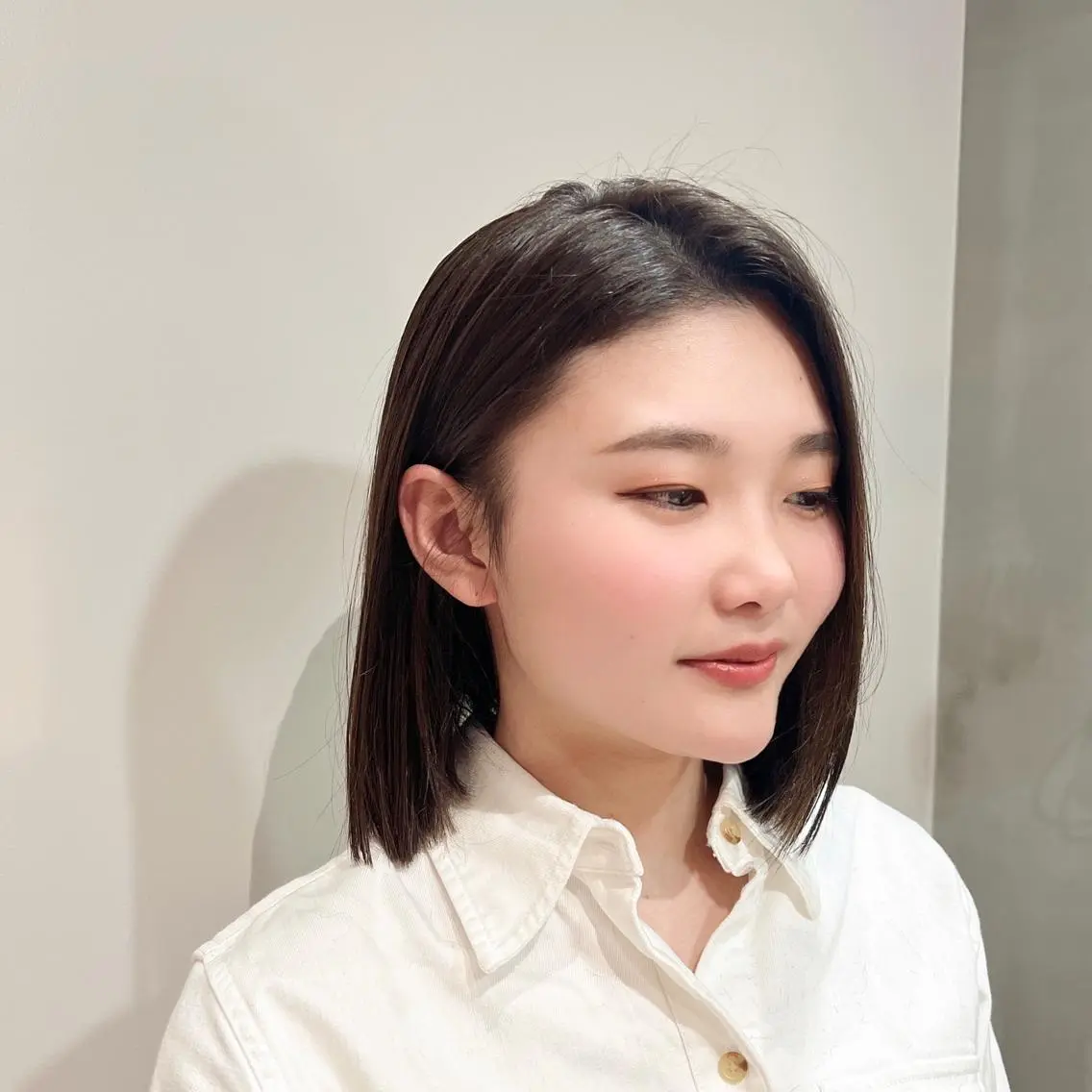 ミディアム カット ヘアカラー トリートメント パーソナルカラー lapiax阿部のヘアスタイル