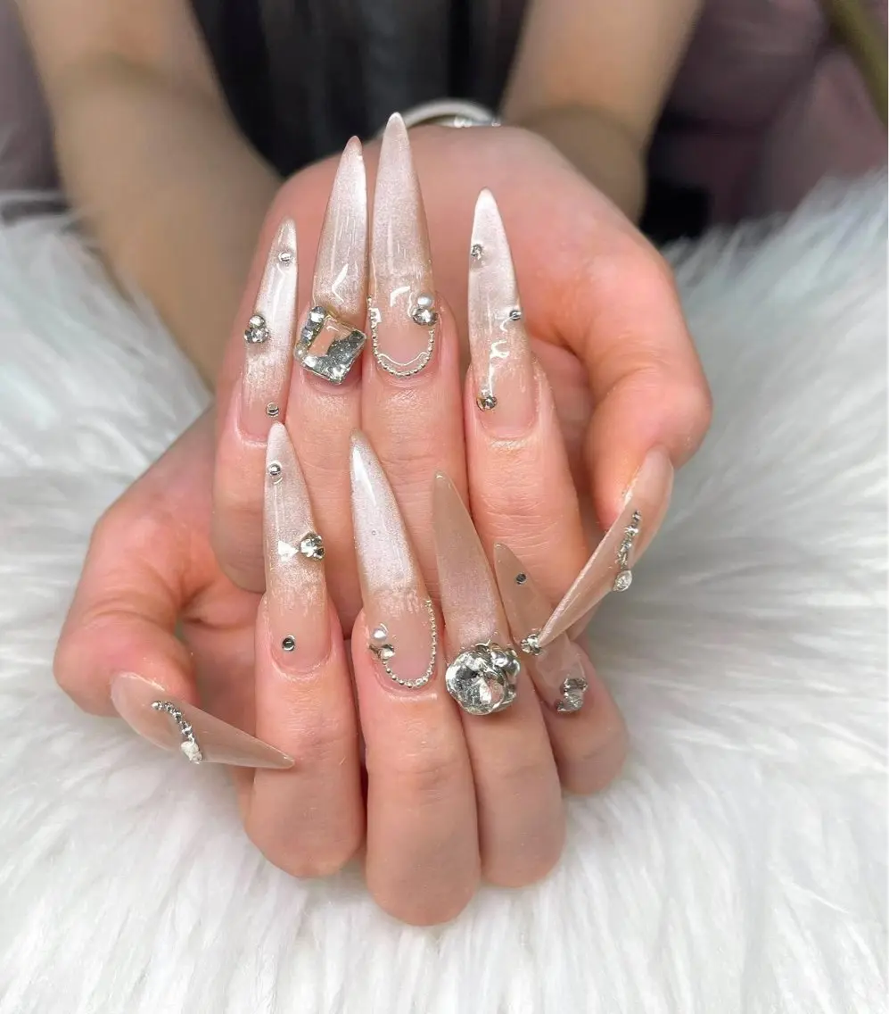 ネイル 長さ出し グラデーション 卒業式 キラキラネイル マグネットネイル ハンドネイル Lee Nailsのネイルデザイン