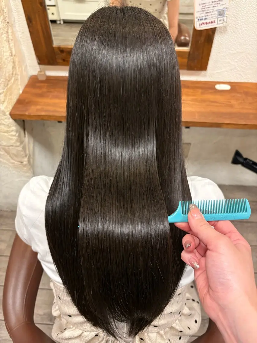 レディース👧🏻カット➕縮毛矯正　17:30​〜​の写真