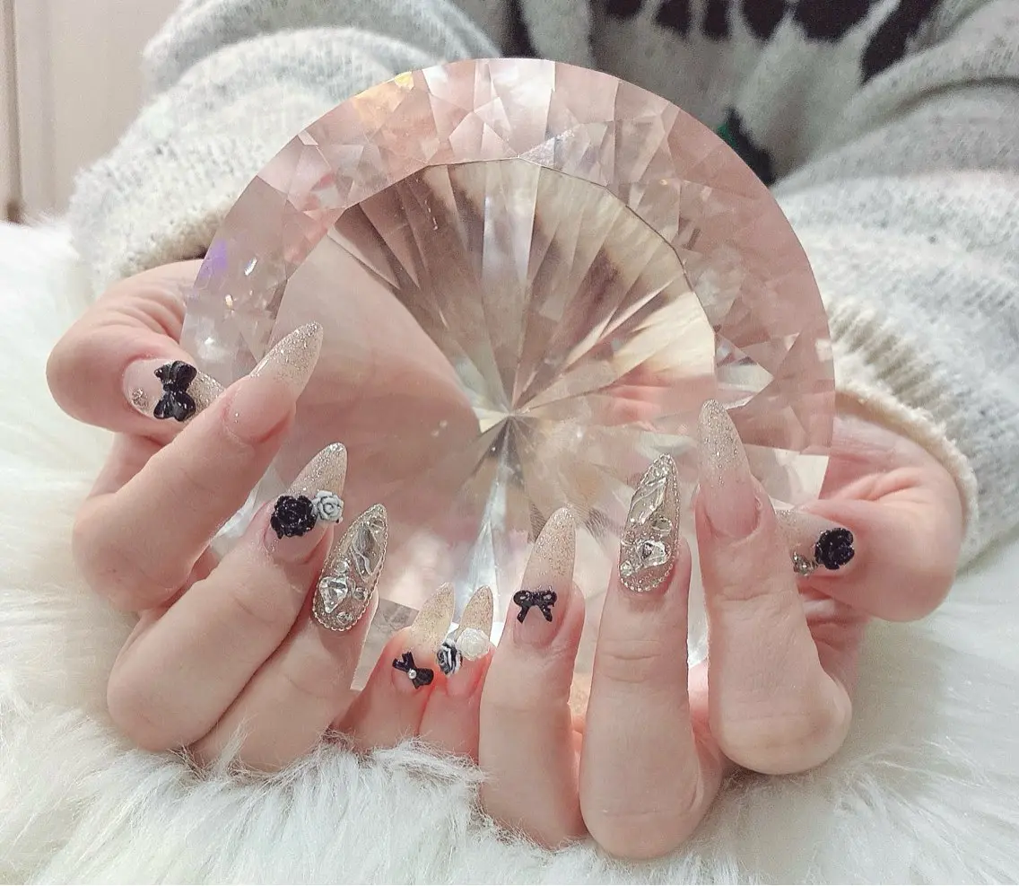 ネイル ハンドネイル LoaChaton kaeのネイルデザイン