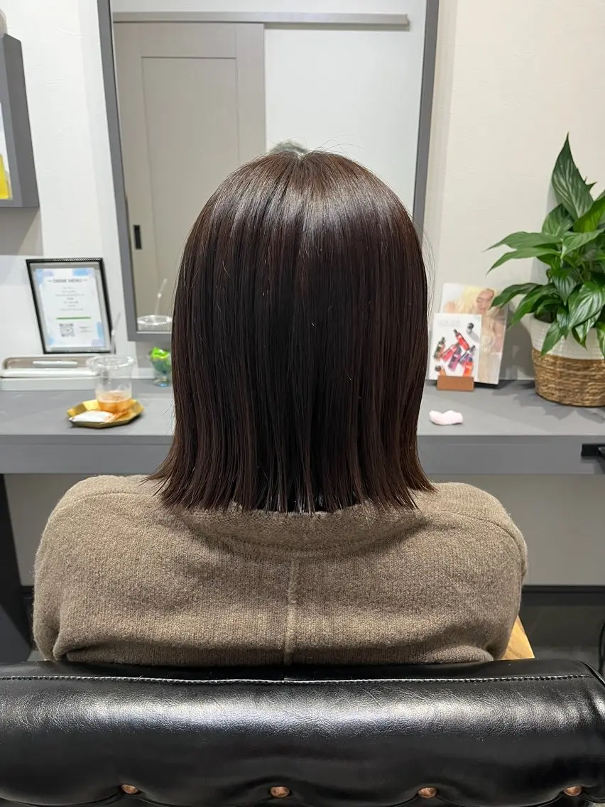 ミディアム カット ヘアカラー 縮毛矯正 トリートメント 西村 花織のヘアスタイル