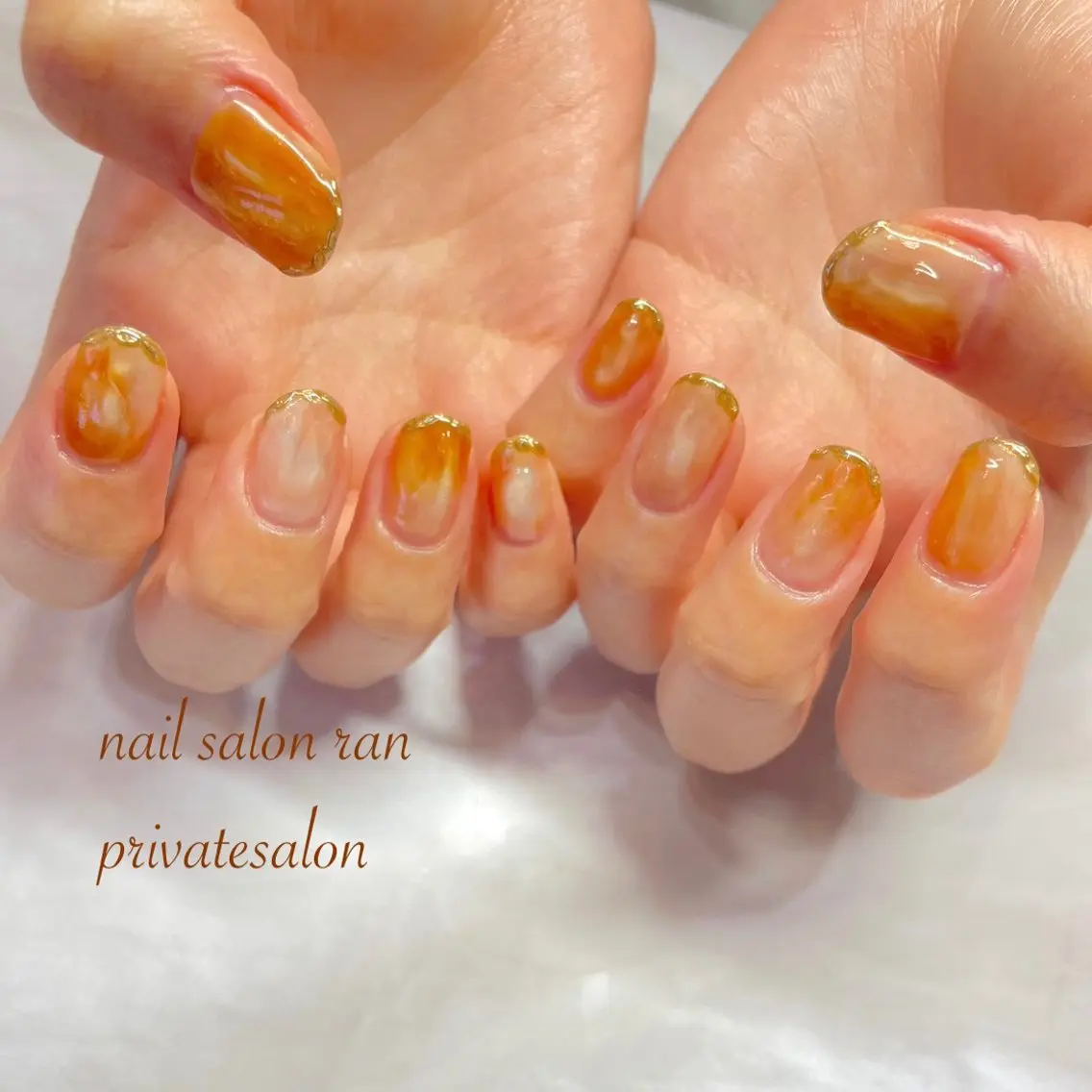 ネイル ゴールド 大理石ネイル(マーブル) ミラーネイル オレンジ ハンドネイル ハンドケア nailsalon ranのネイルデザイン