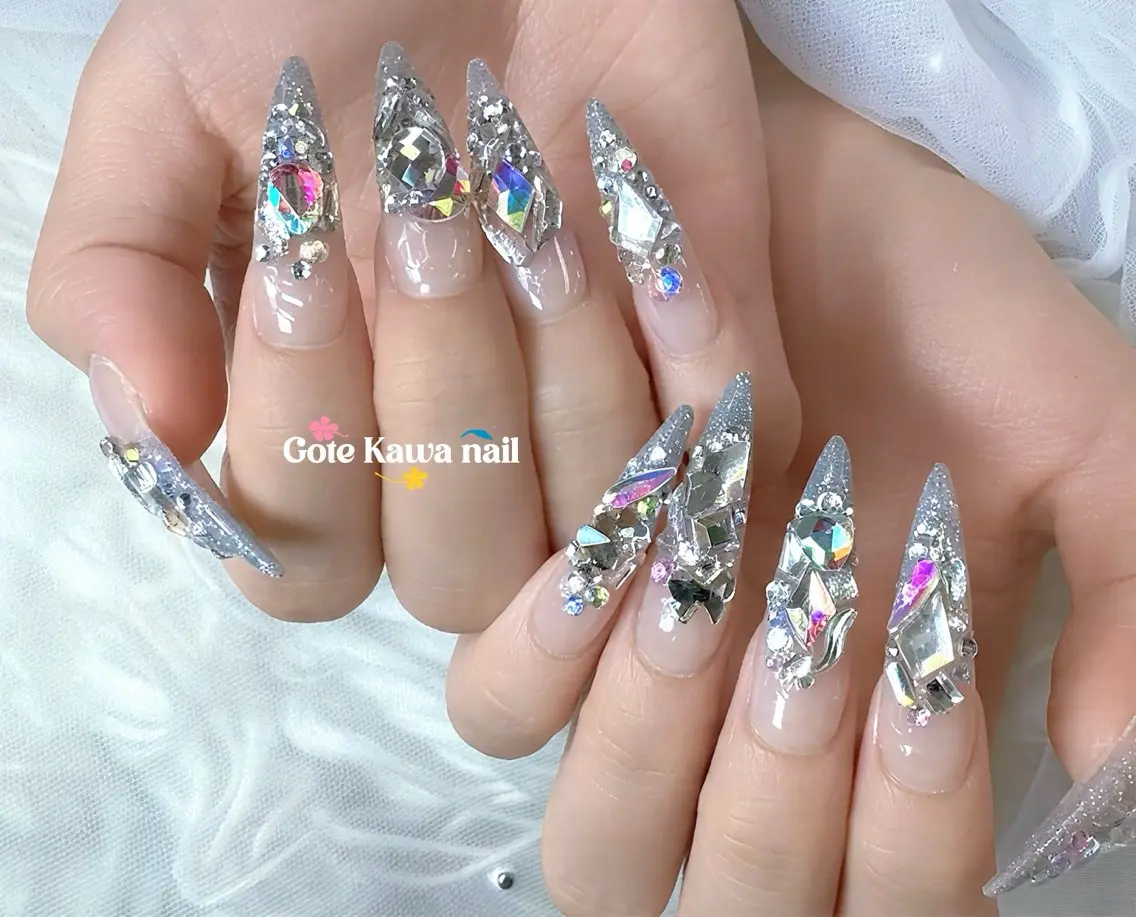 ネイル オーロラネイル フラッシュネイル 夏ネイル ハンドネイル ハンドケア Gote Kawa nail salonのネイルデザイン