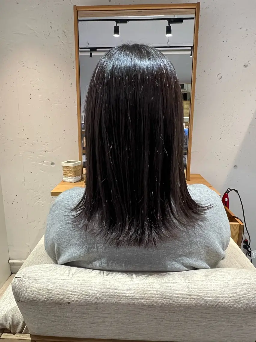 ミディアム カット ヘアカラー ブルームヘアデザイン かこ。のヘアスタイル