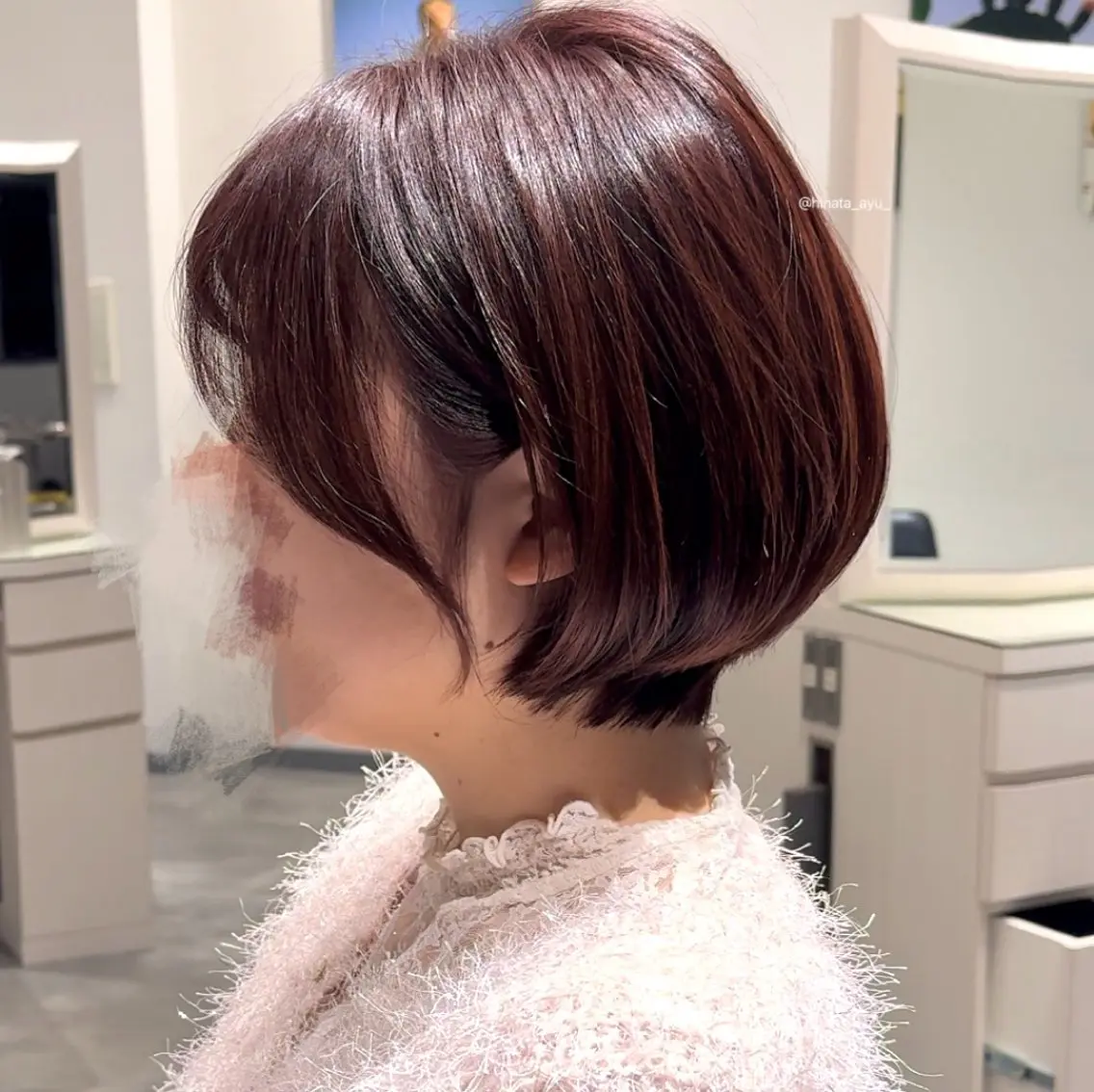 ショート カラー ショートボブ グラデーションカラー ボブ ショートヘア ひなた あゆみのヘアスタイル