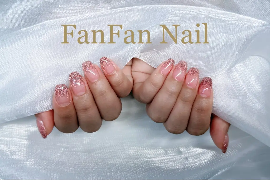 ネイル アートネイル オーロラネイル ガーリー キラキラネイル 韓国ネイル Mio NailsalonUのネイルデザイン