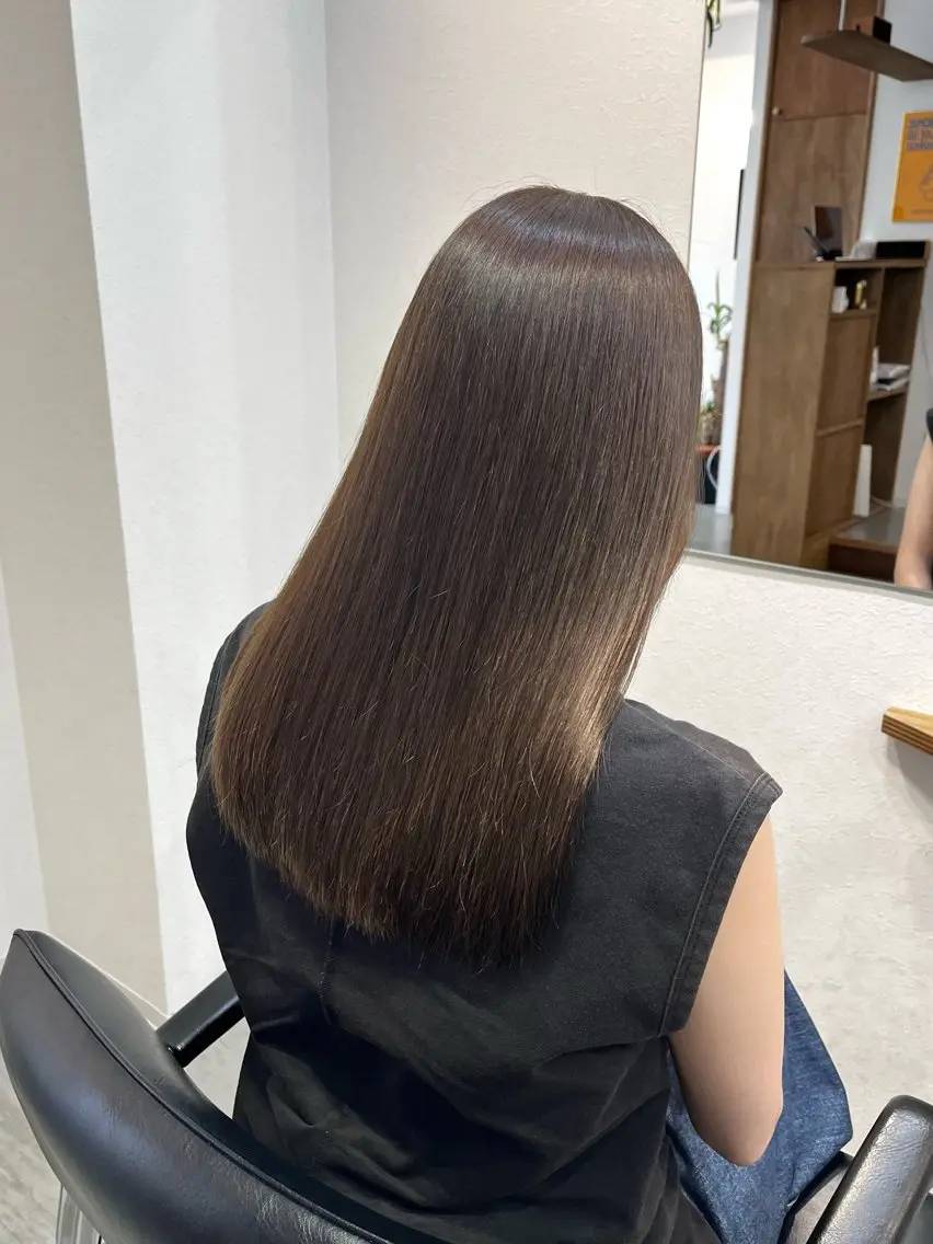 セミロング カラー ベージュカラー フォギーベージュ カット ヘアカラー トリートメント MAYU 💚森下のヘアスタイル