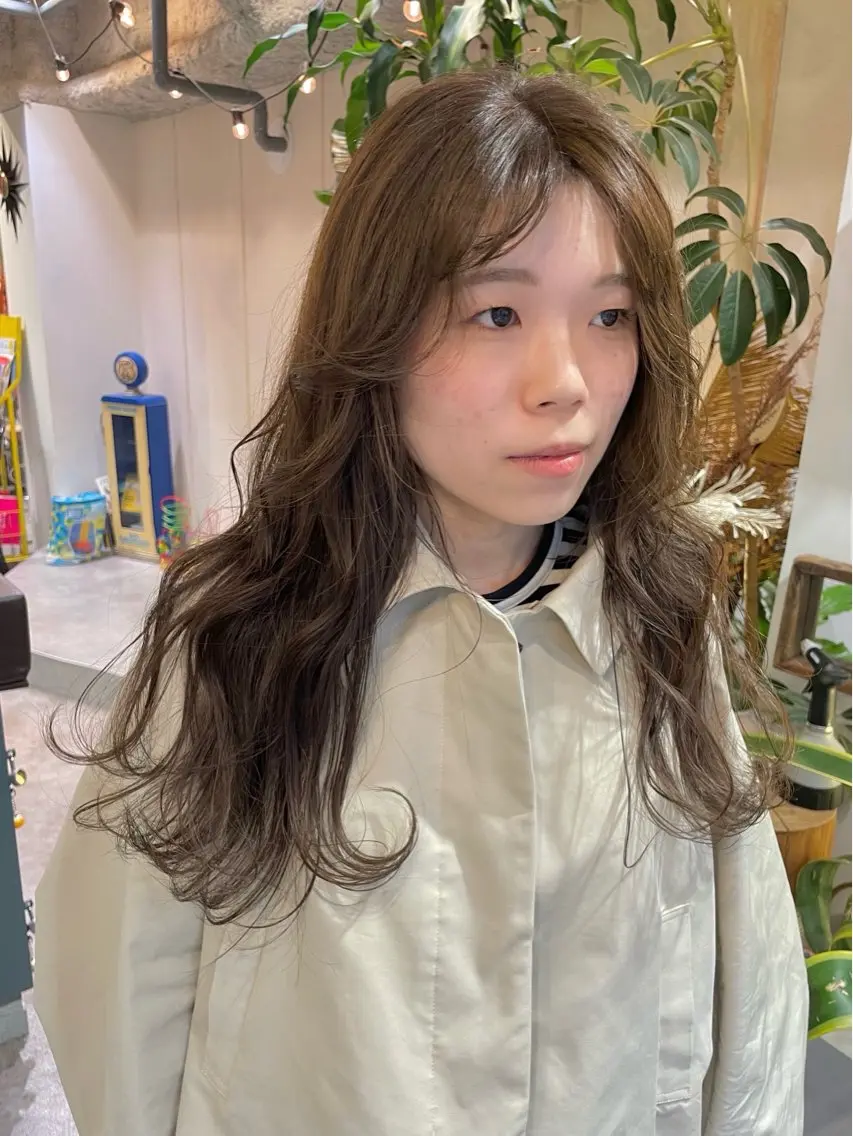 ロング 透明感カラー 🦋AYAのヘアスタイル