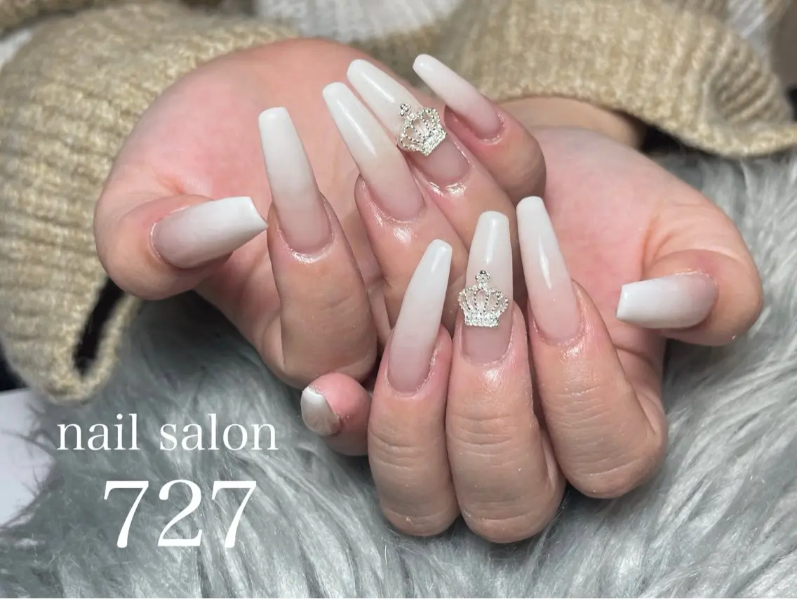 ネイル ハンドネイル 727 nailのネイルデザイン