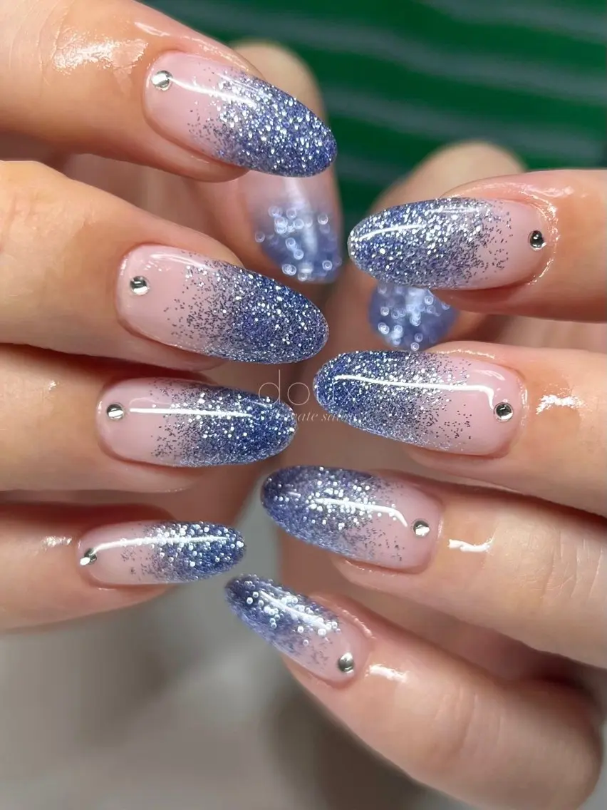 ネイル フットネイル グラデーション キラキラネイル 韓国ネイル オフィスネイル doux. nailのネイルデザイン