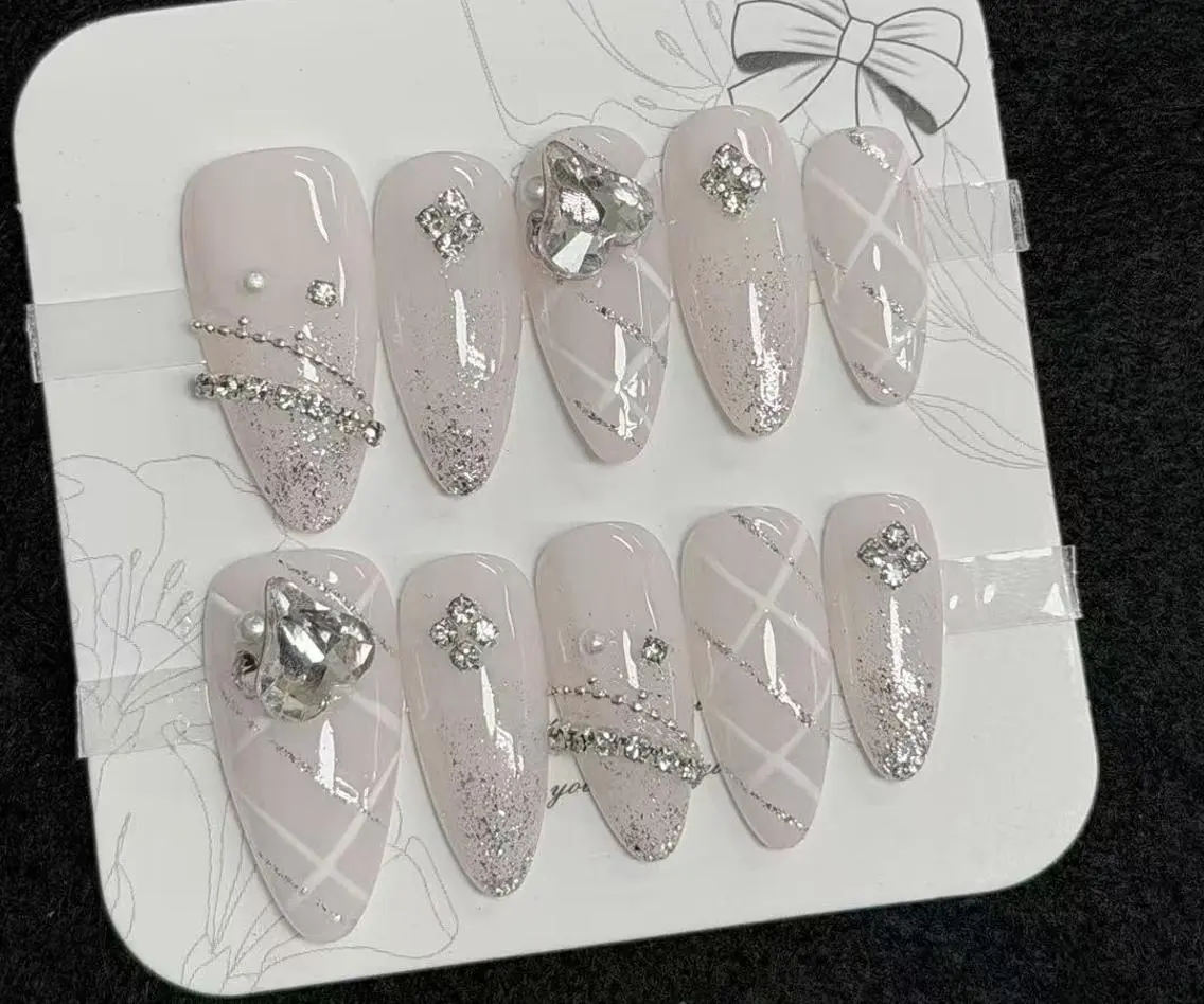 ネイル ハンドネイル ハンドケア メイ 💅のネイルデザイン
