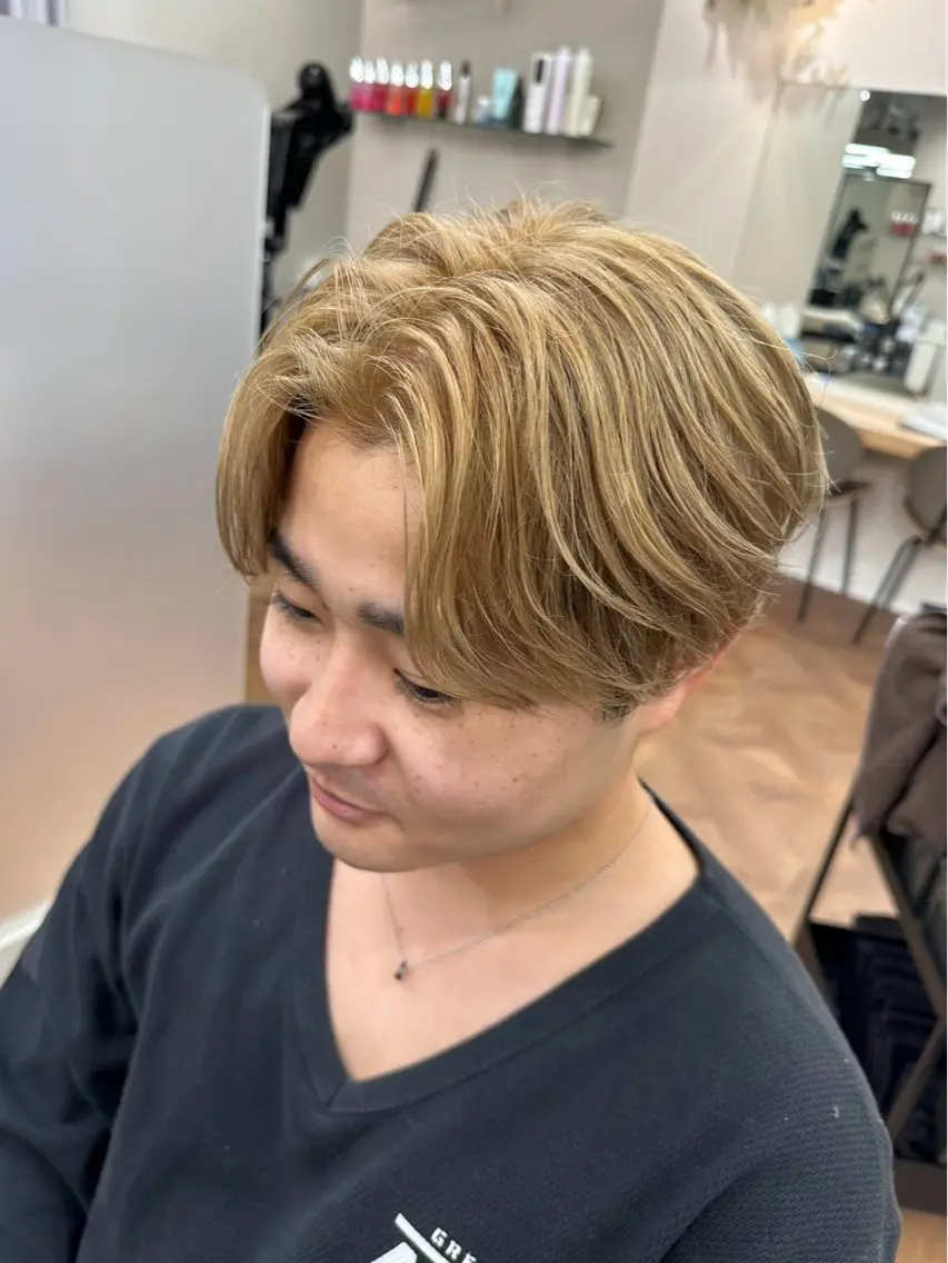 カラー メンズ ヘアカラー 松岡 亮樹の眉毛・アイブロウイメージ