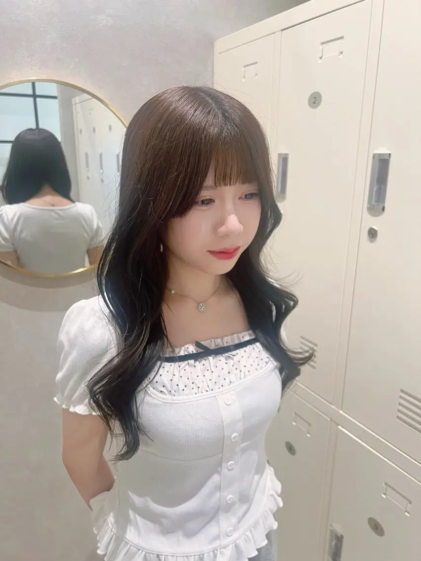 ロング くびれヘア カット 愛 理のヘアスタイル