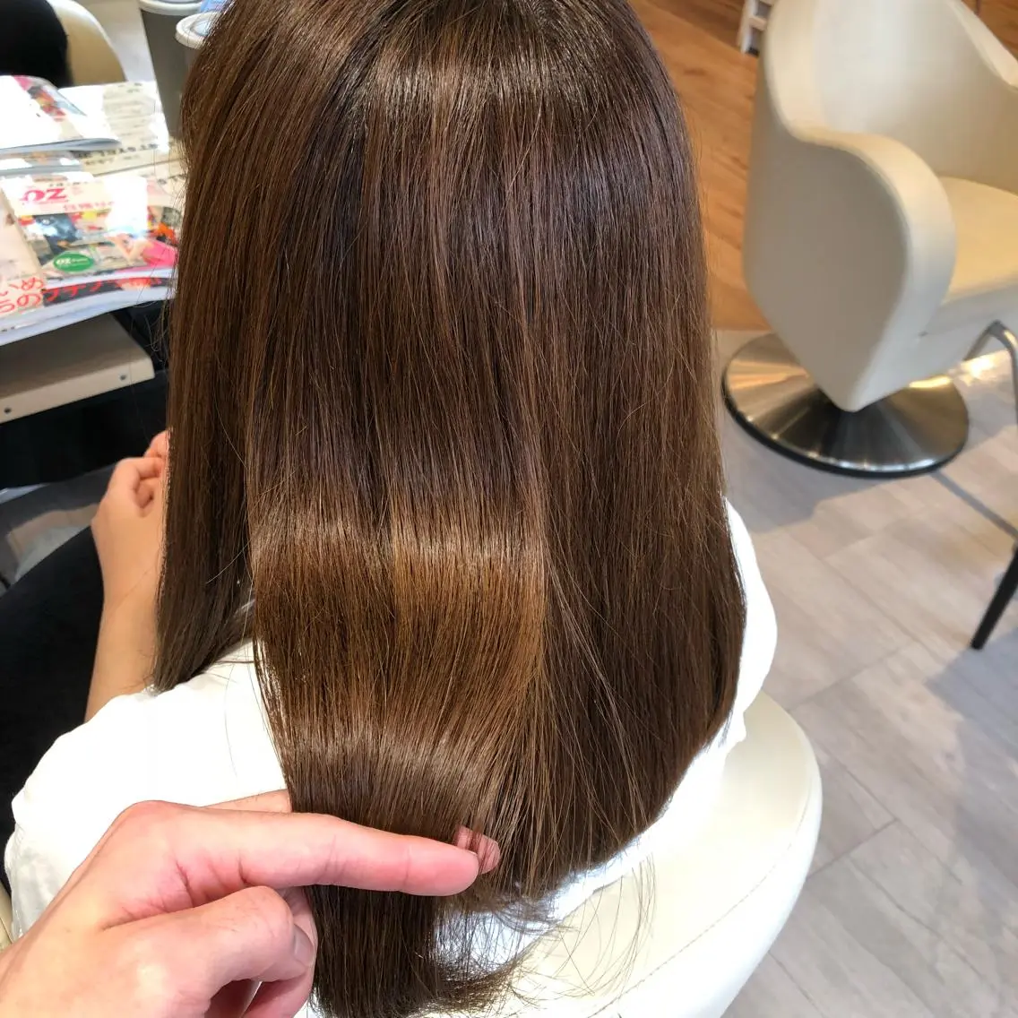 ミディアム カラー カット ヘアカラー トリートメント 金子 富士のヘアスタイル
