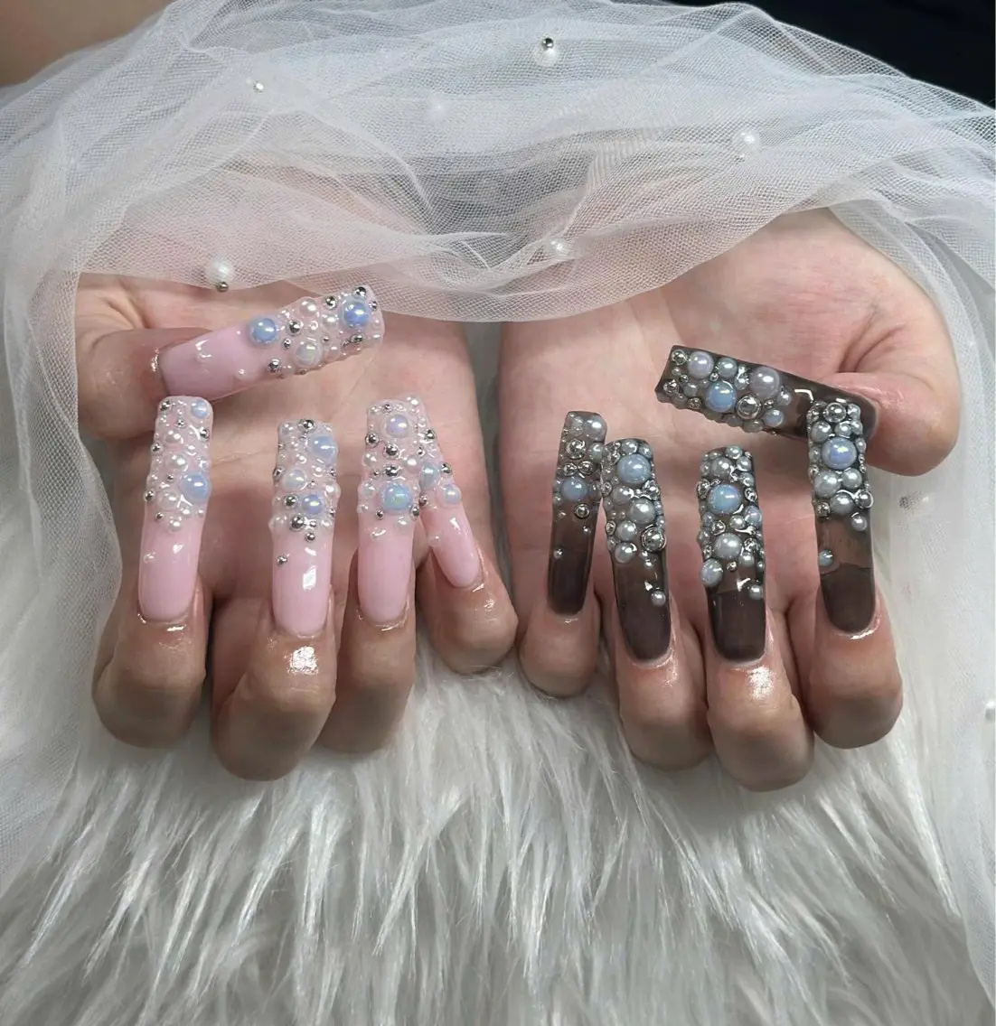ネイル オーロラネイル フレンチネイル ジェルネイル ハロウィン キラキラネイル ハンドネイル H.baby Nail Salonのネイルデザイン