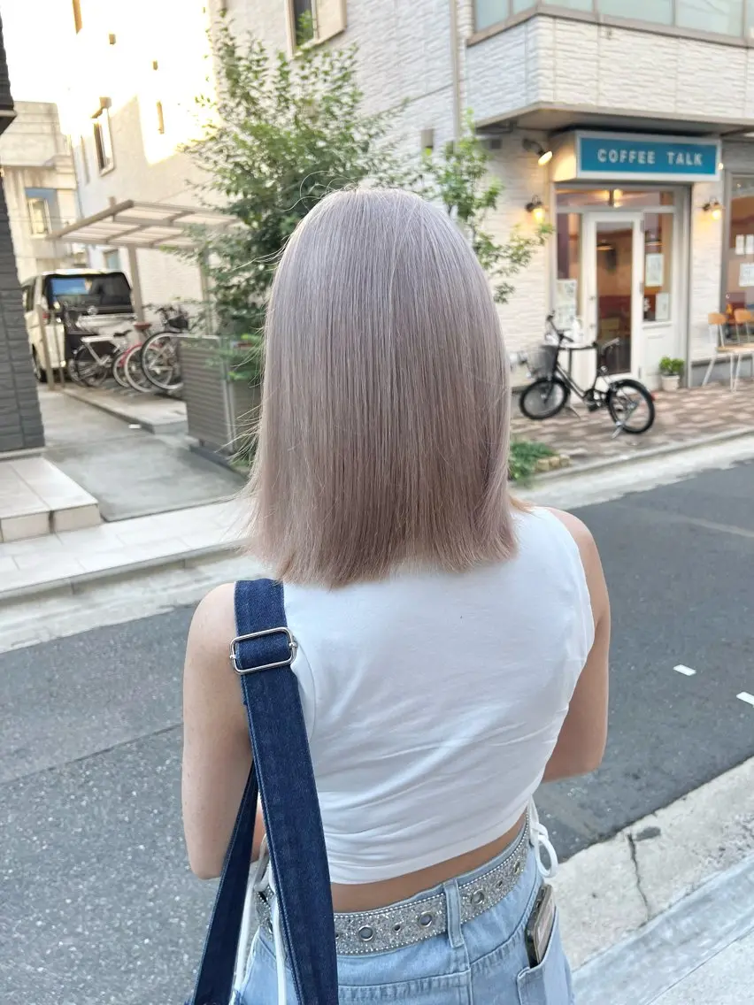 ミディアム カット ヘアカラー トリートメント 艶髪レイヤー/ ハイトーンKeitaのヘアスタイル