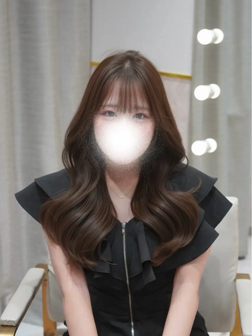 ロング カラー ベージュカラー ブリーチ 透明感カラー ブリーチなしカラー カット ヘアカラー 艶ダブルカラー🩰ハ イトーン‎🤍香織のヘアスタイル