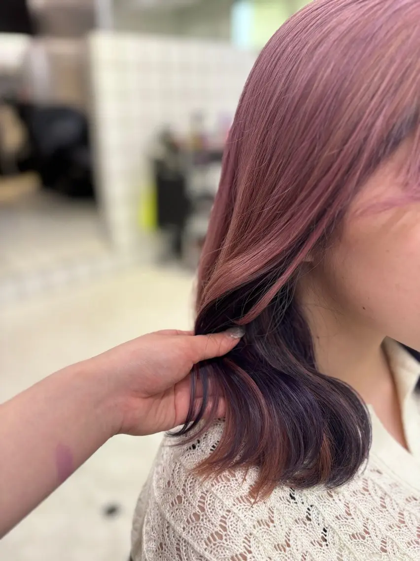 ミディアム カラー ブルーカラー ダブルカラー ピンクカラー パープルカラー ヘアカラー 💙ハイトーン韓国風 色白ヘア💙manaのヘアスタイル