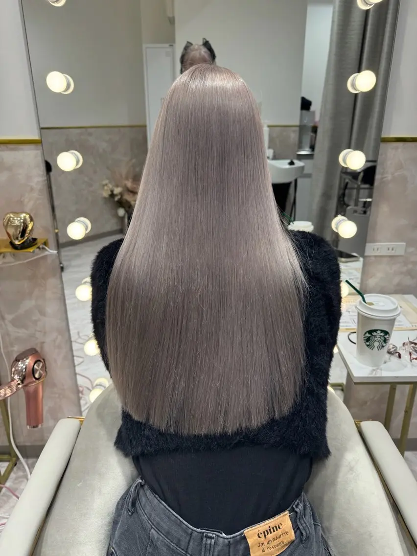 ロング カラー ベージュカラー 透明感カラー グレージュ カット ヘアカラー 艶ダブルカラー🩰ハ イトーン🤍香織のヘアスタイル