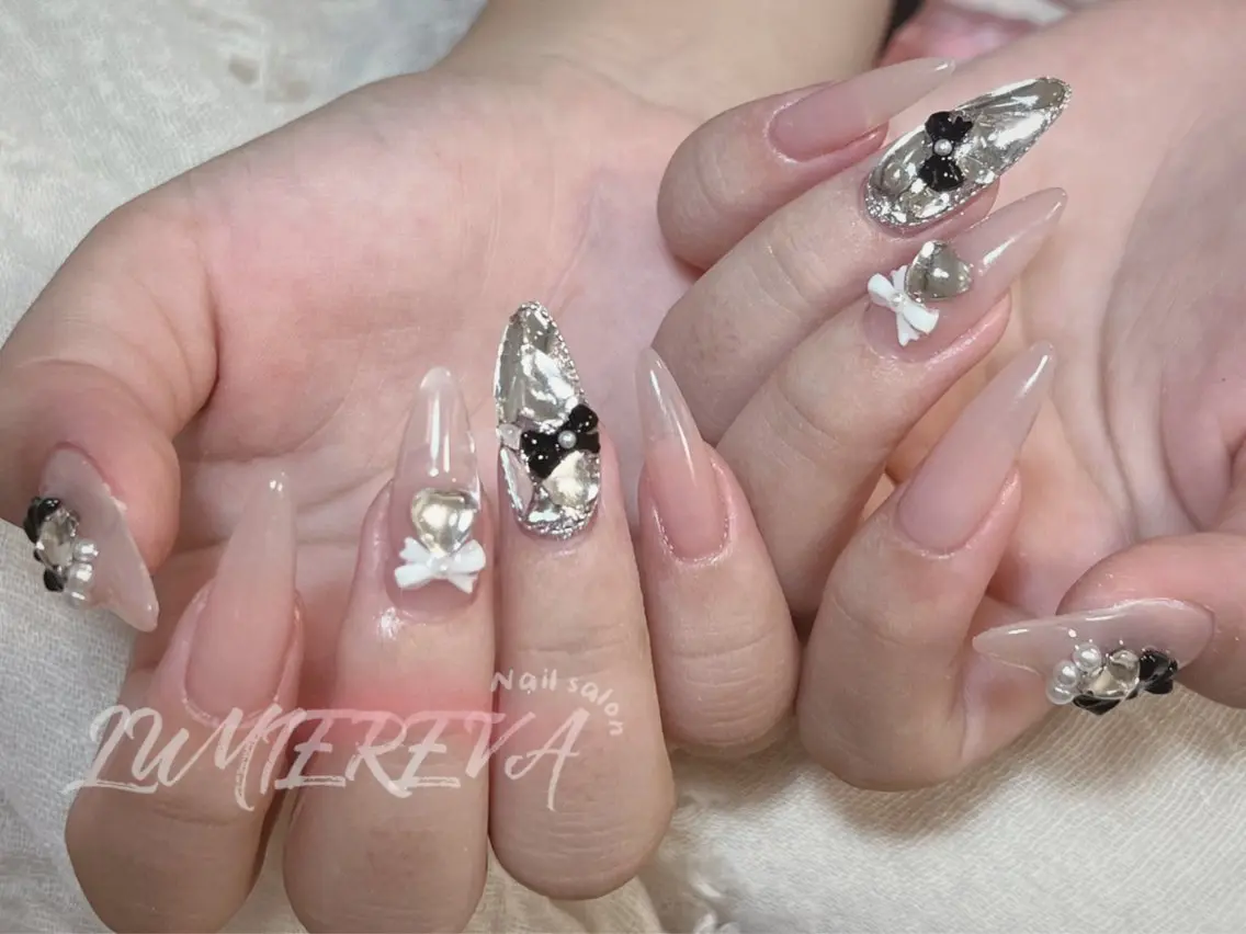 ネイル フラワーネイル フレンチネイル キラキラネイル 韓国ネイル マグネットネイル ハンドネイル Lumiereva nail salonのネイルデザイン