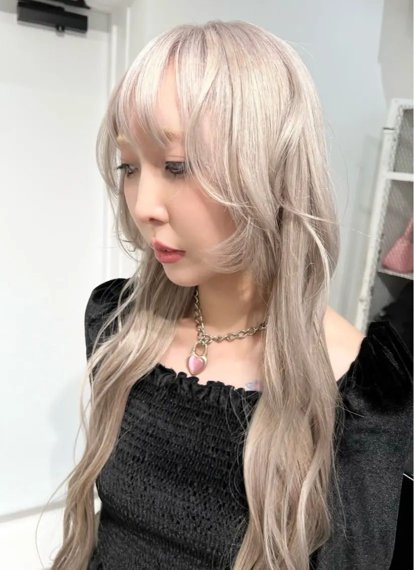 ミディアム カラー ヘアカラー トリートメント HARU//原宿🤍 リピート率NO.1のヘアスタイル