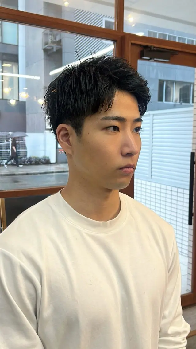 メンズ カット 顔周りレイヤー/ ふわあいりのヘアスタイル