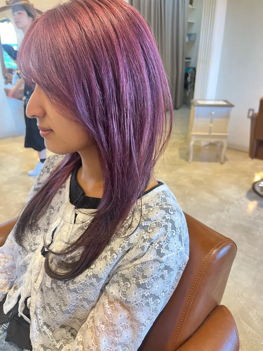 ロング ヘアカラー トリートメント 伊津 綾理彩のヘアスタイル