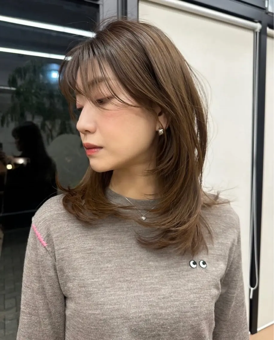 ミディアム ミディアムレイヤー レイヤーカット 森本 笑のヘアスタイル