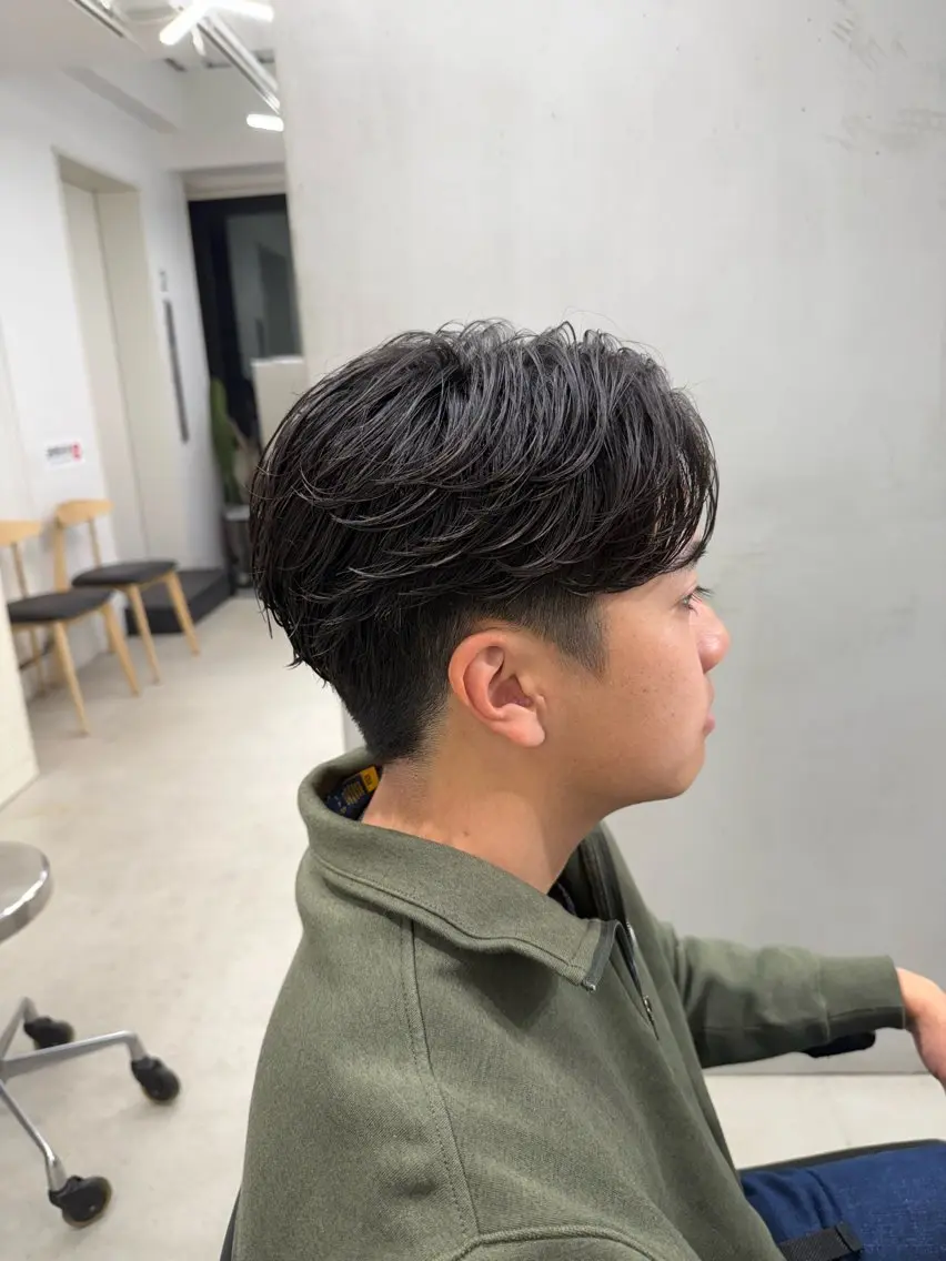 パーマ メンズ 深谷 侑亮のヘアスタイル