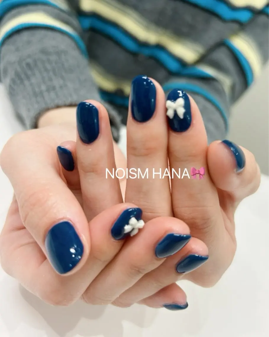 ネイル グラデーション キラキラネイル 韓国ネイル マグネットネイル ニュアンスネイル ハンドネイル 🎀大人nail /NOISMはな🎀のネイルデザイン