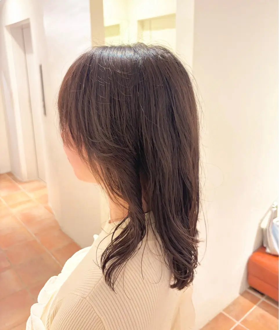 セミロング カラー パーマ セミロングパーマ くびれヘア 韓国風ヘア パーマ ヒナ/酸性ストレート ・艶カラー🌿のヘアスタイル