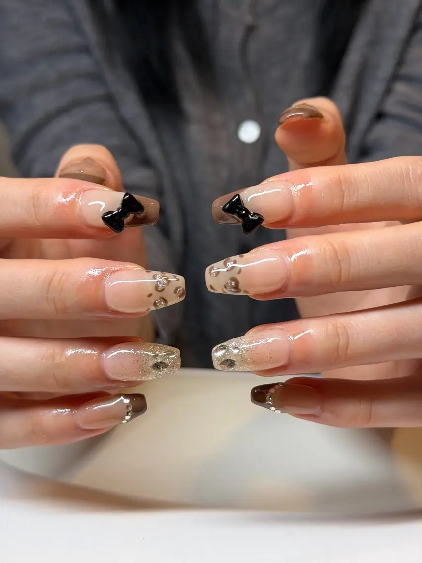 ネイル チークネイル フレンチネイル グラデーション キラキラネイル 韓国ネイル ハンドネイル RAMU_Nail 池袋店のネイルデザイン