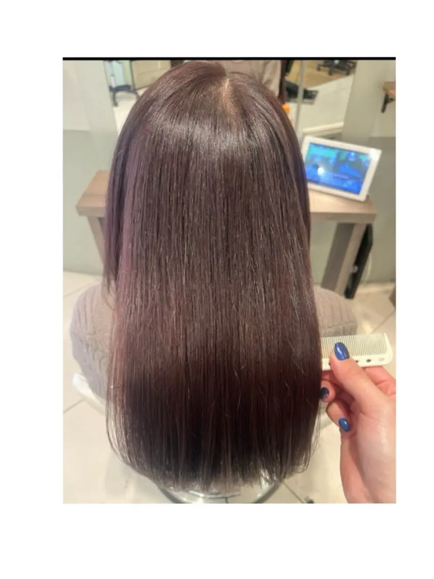 セミロング カラー 透明感カラー パープルカラー 顔周りカット レイヤーカット ヘアカラー TSUKADA MIYUKIのヘアスタイル