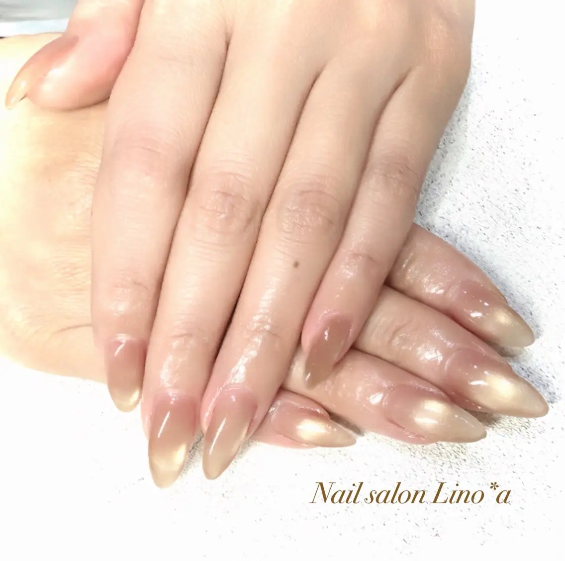ネイル ブラウン ロングネイル マグネットネイル マグネットワンカラー ワンカラーネイル ハンドネイル Nail salon Lino*aのネイルデザイン