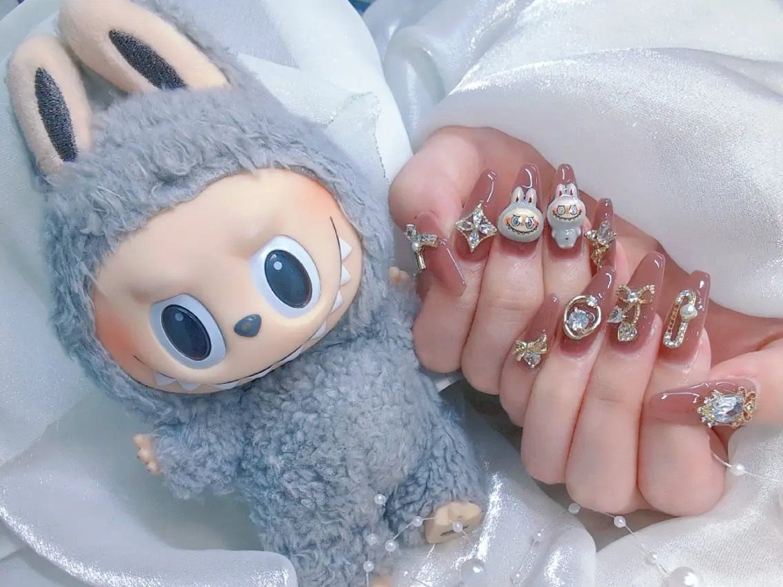 ネイル チークネイル 長さ出し フラッシュネイル フレンチネイル ジェルネイル Chouette Nailのネイルデザイン