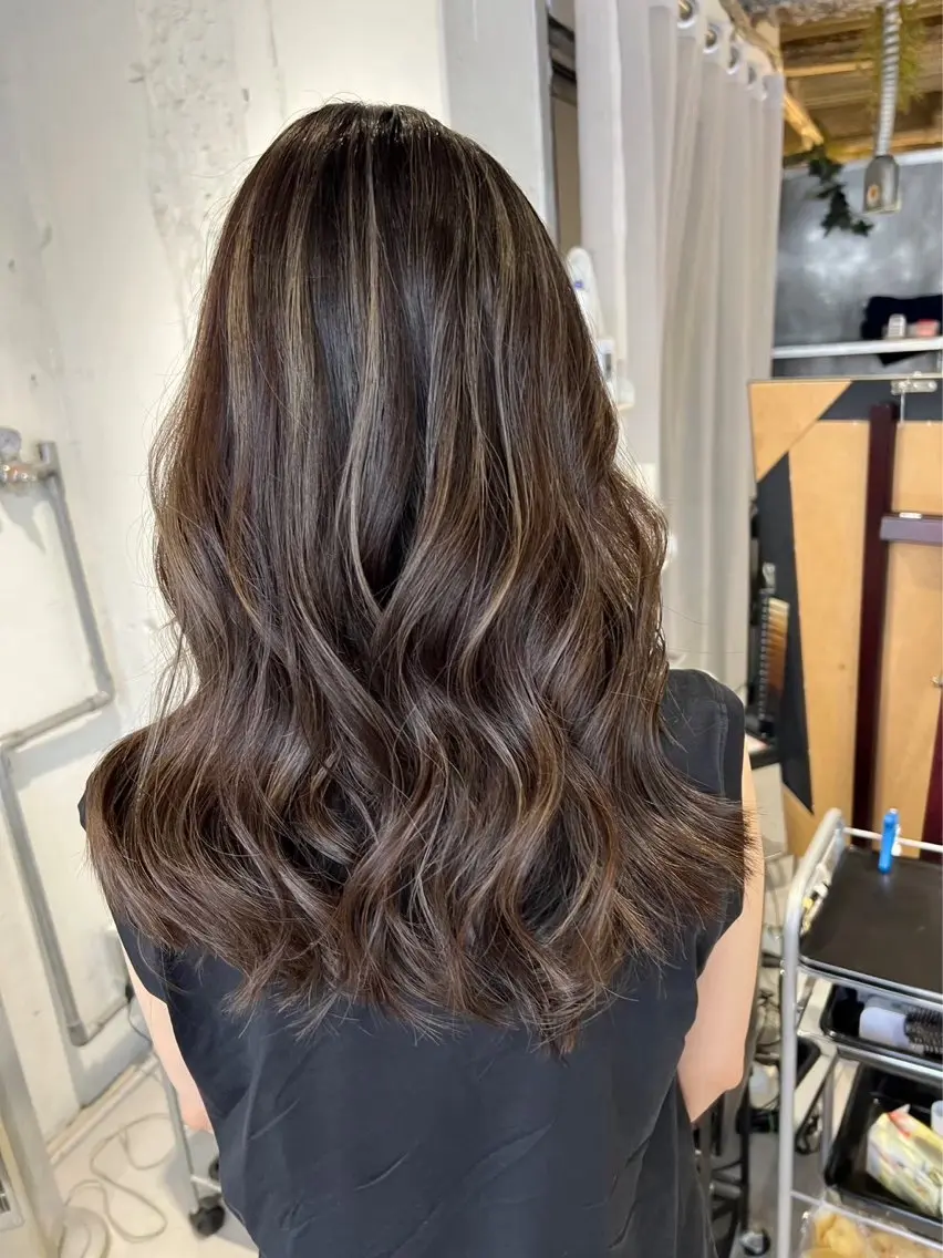 ロング カラー ハイライトカラー ハイライト カット ヘアカラー トリートメント inc新小岩 🌱MANAMIのヘアスタイル