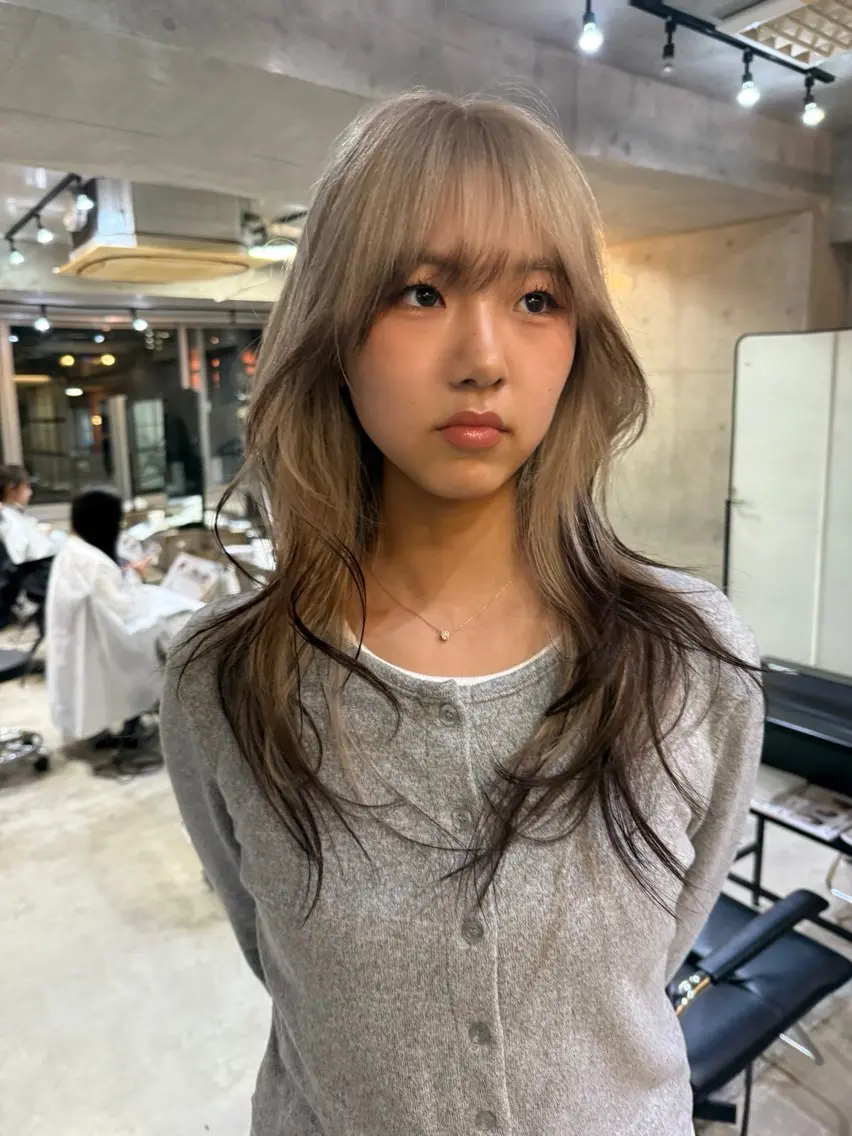 ミディアム カット ヘアカラー レイヤーカット\ウル フ　chinatsuのヘアスタイル