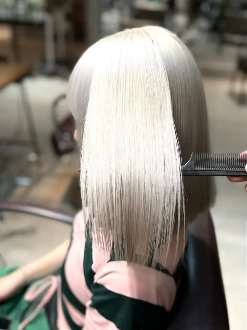 ミディアム カラー 🎀ハイトーン・艶 カラー HANA🎀のヘアスタイル