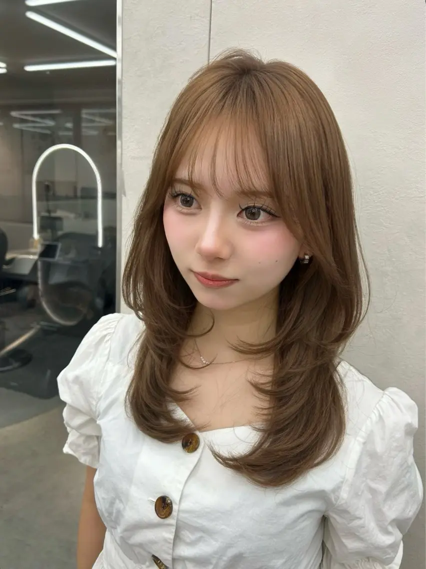セミロング あ い か 🎀 レイヤーカットのヘアスタイル