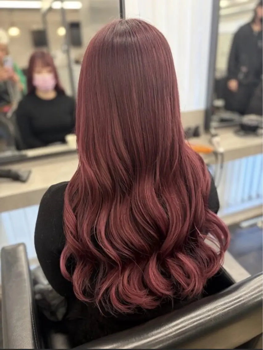 ロング カラー ブリーチ レッドカラー 新宿💜ブリーチ 🩷HIKARUのヘアスタイル