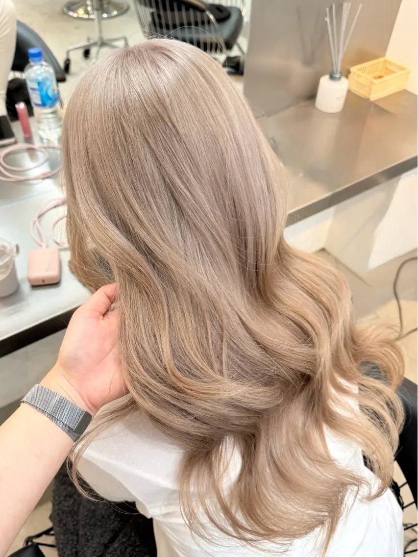 ロング ヘアカラー nanami ケアブリーチ/表参道のヘアスタイル