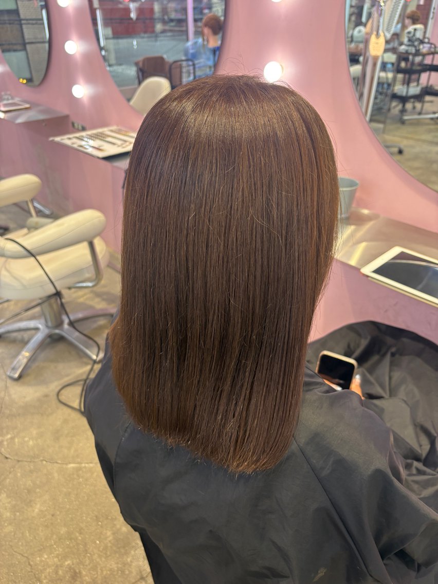 セミロング カラー ブラウンカラー ヘアカラー しおり🍒 カラーモデル募集中のヘアスタイル