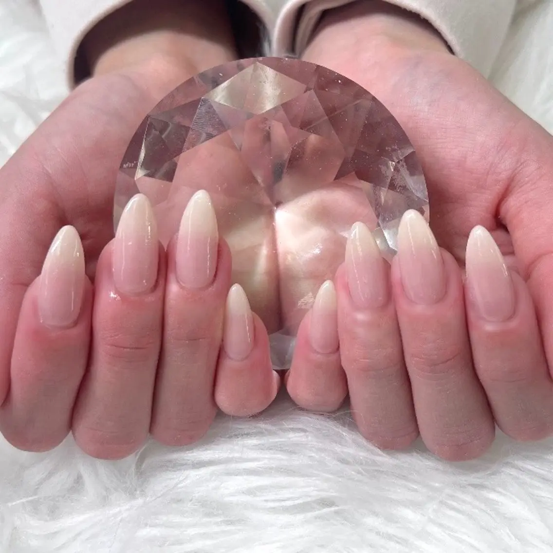 ハンドネイル(オフありグラデーション)の写真