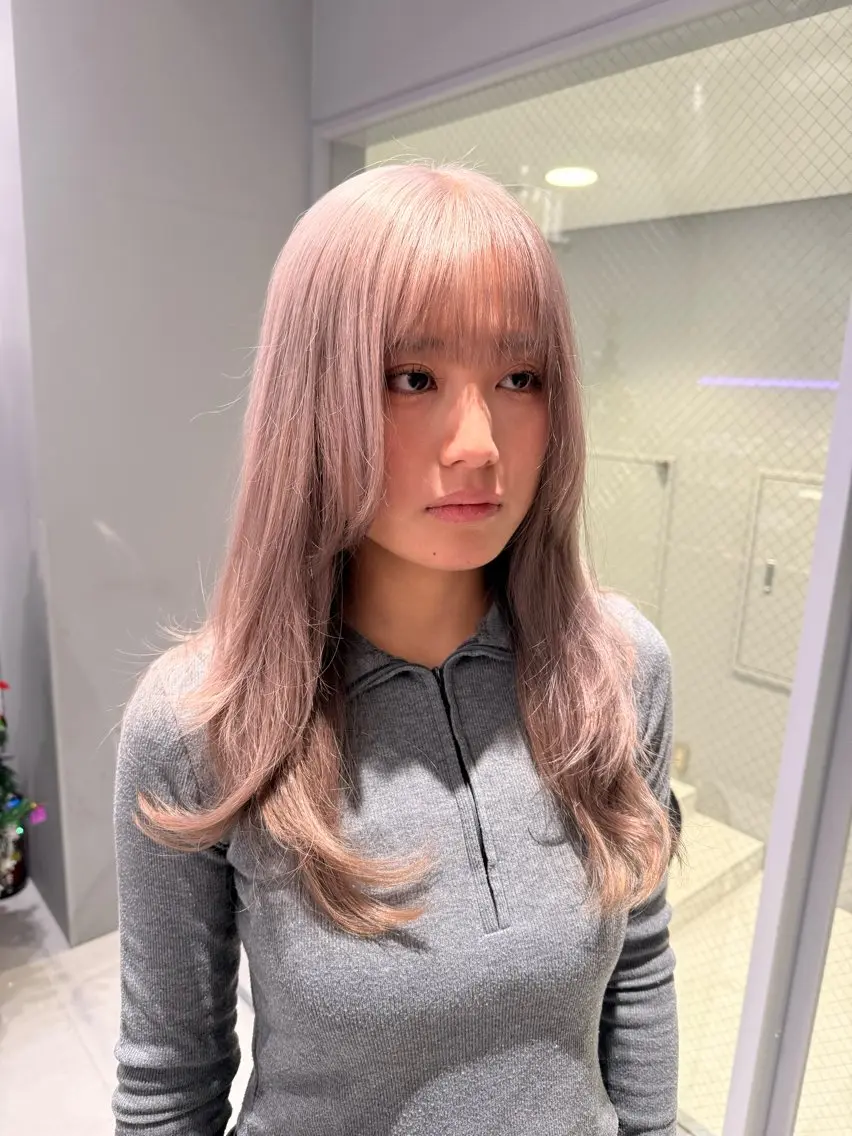 ロング カラー ベージュカラー ブリーチ ハイトーンレイヤー 顔まわりSOTAのヘアスタイル
