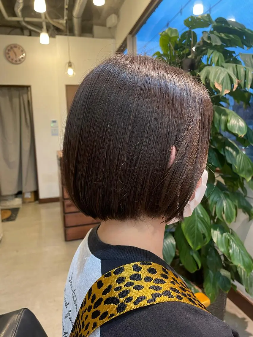 【2回目以降リピーター様向け】✨デザインカット✨+艶カラー✨+アミノ酸トリートメント✨の写真