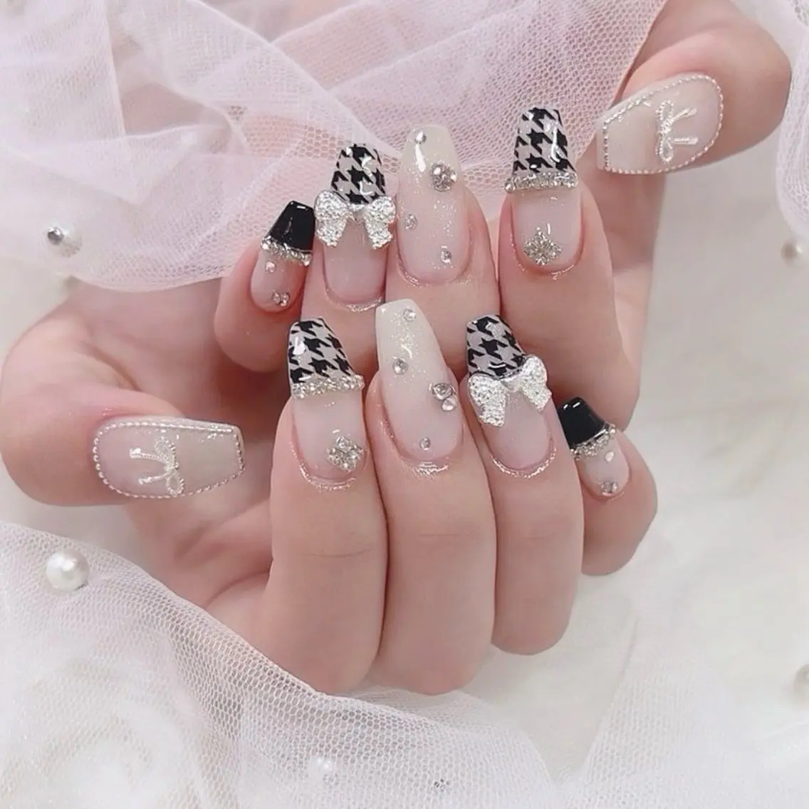 ネイル 長さ出し フレンチネイル グラデーション 卒業式 マグネットネイル ハンドネイル MIHANA NAILのネイルデザイン
