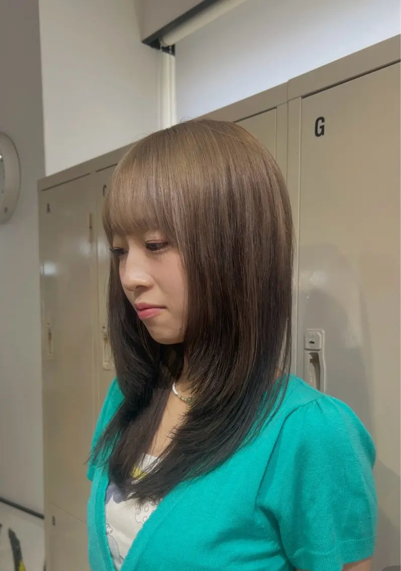 セミロング ヘアカラー トリートメント 🩶ハイトーン/ はるか🩶のヘアスタイル