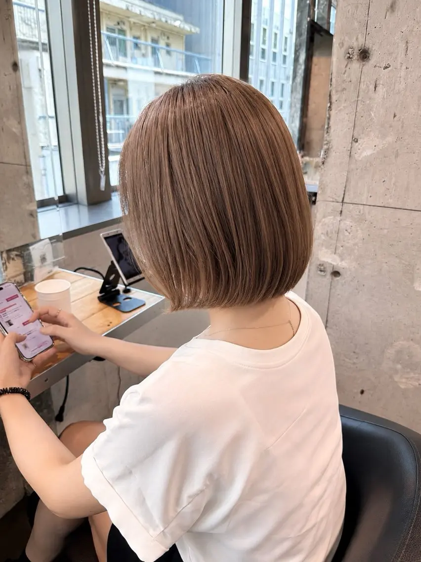 ミディアム カット ヘアカラー トリートメント ヘッドスパ ヘアセット 🩵オシャレイヤー／ ボブ／ショート🩵のヘアスタイル
