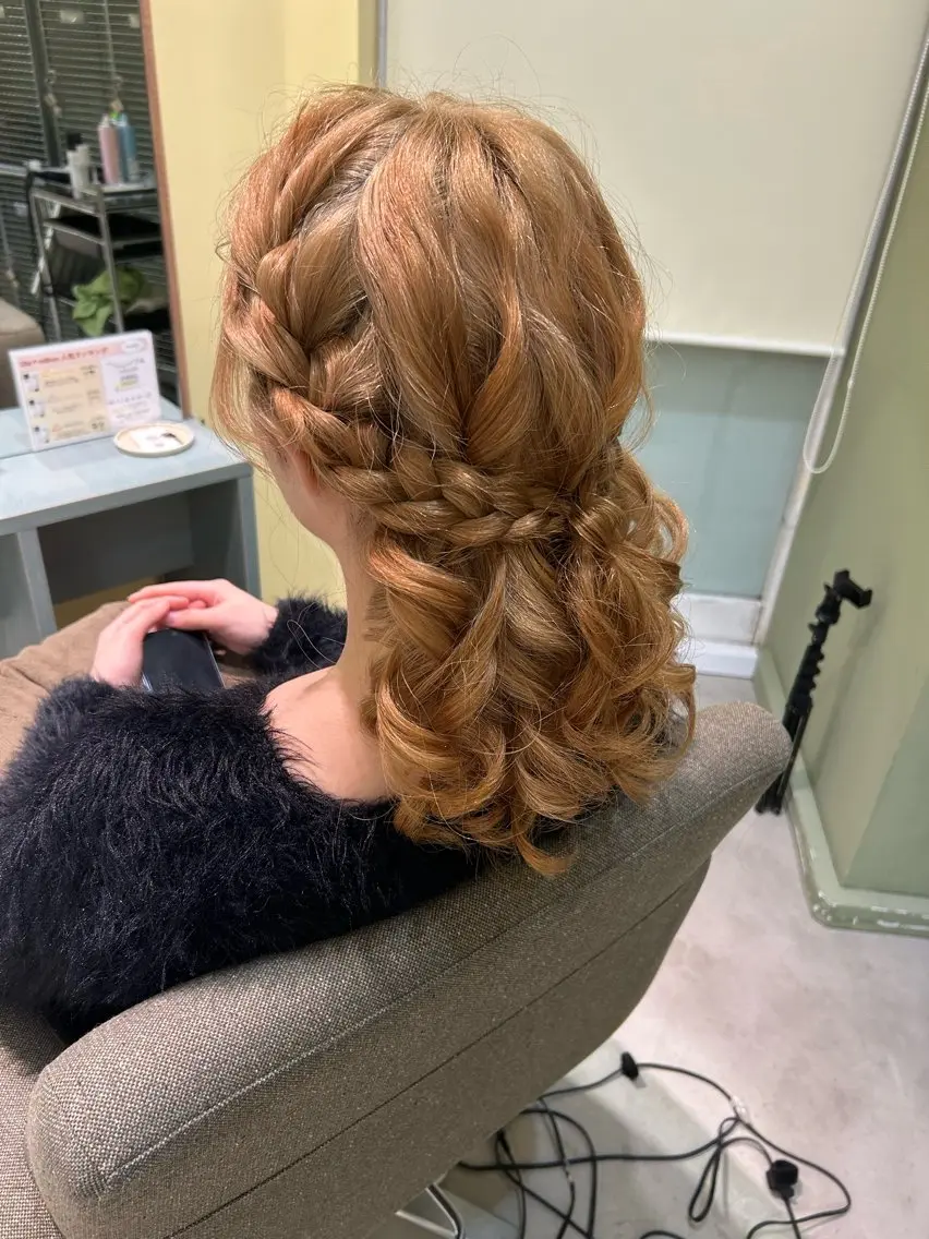 ヘアアレンジ ハーフアップ 一條 乃亜のヘアスタイル